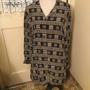 Dana Buchman 100% silk Button Up Long sleeve Top